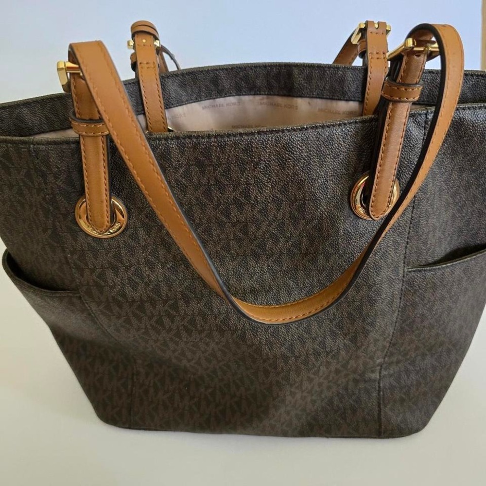 Michael Kors Shoulder Bag - Picture 4 of 6